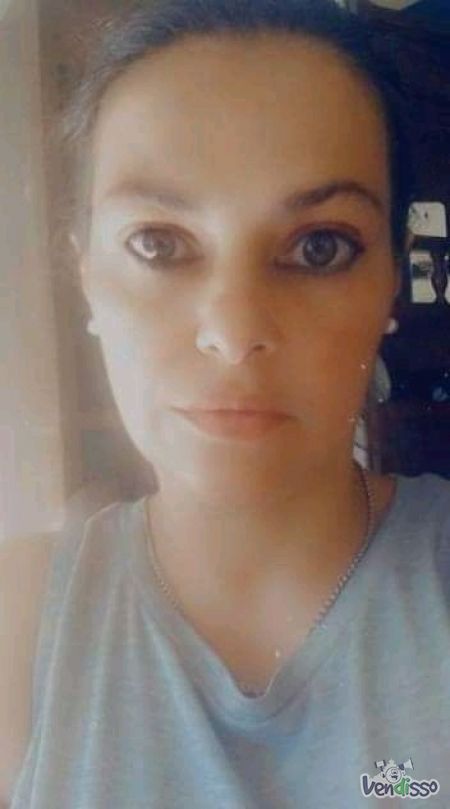 Tomo conta de idosos nas suas casas a noite.