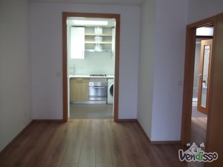 Moradia remodelada de 3 assoalhadas na Zona da Lapa