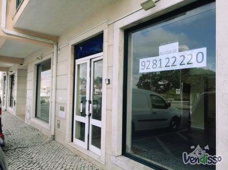 Alugo Loja em Mafra ( junto à rotunda da Paz)