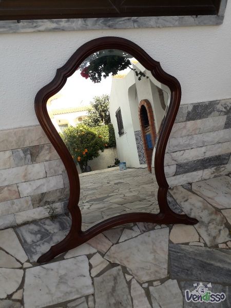 Vendo um Espelho tipo para apoiar em móvel ou de pendurar