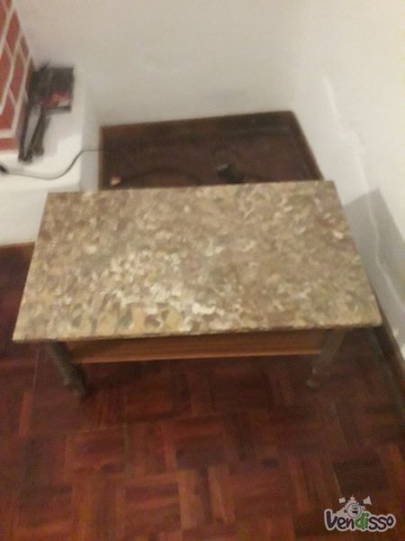 Vendo 3 (três) mesas de sala