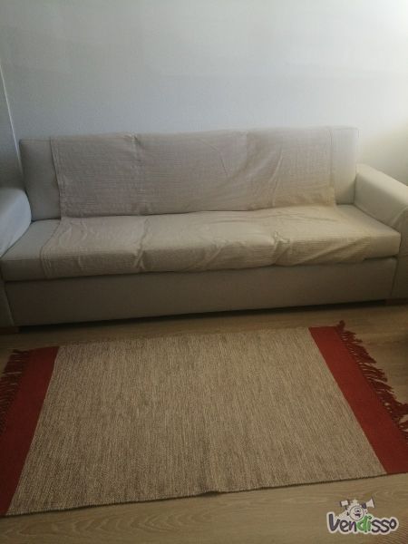 Sofá beje como novo, medidas 190 por 90