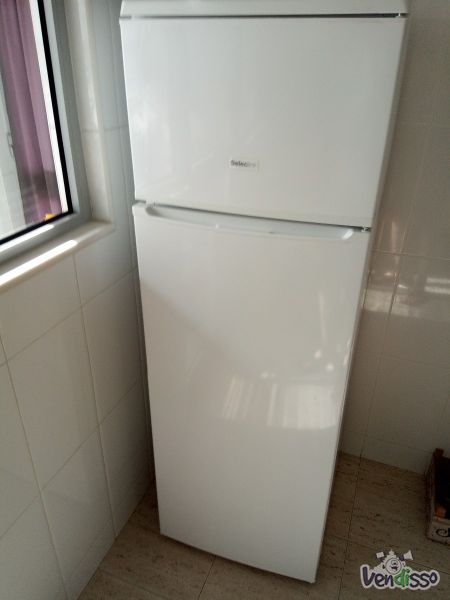 Frigorífico como novo ainda na garantia