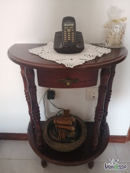 Mesa para telefone
