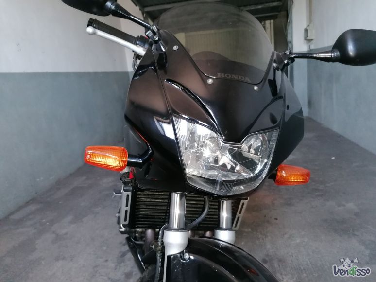 Hornet S encarnagens da frente mais manómetros e piscas e farol