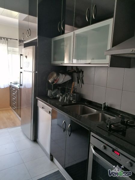 Quarto acolhedor para estudante ao trabalhador