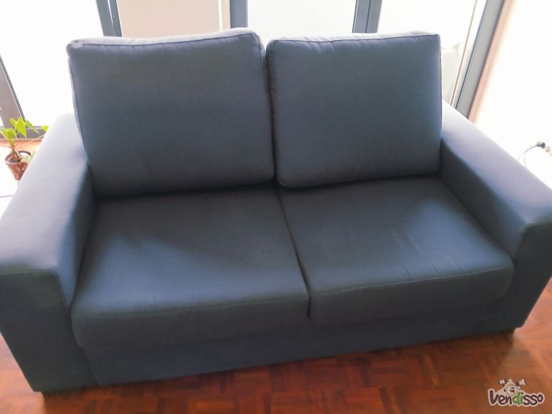 Sofá azul 2 lugares