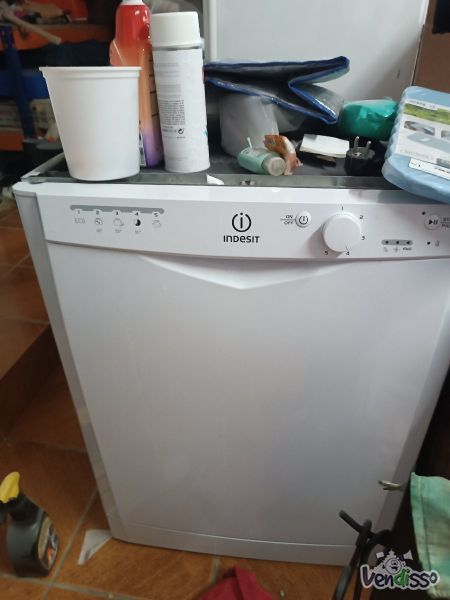Vendo máquina de lavar Indesit 